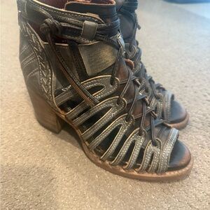 Freebird by Steven Ice Multi Heeled Sandals wazee size 6